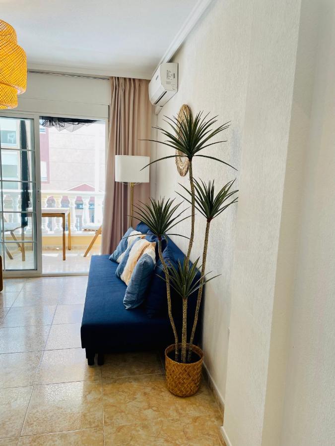 El Papagayo Apartment 2 Mins Walking To The Beach Torrevieja Exterior foto