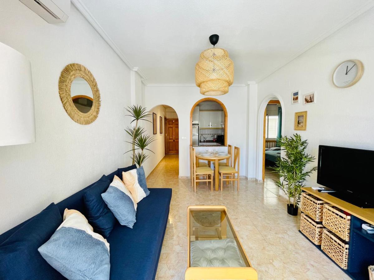 El Papagayo Apartment 2 Mins Walking To The Beach Torrevieja Exterior foto