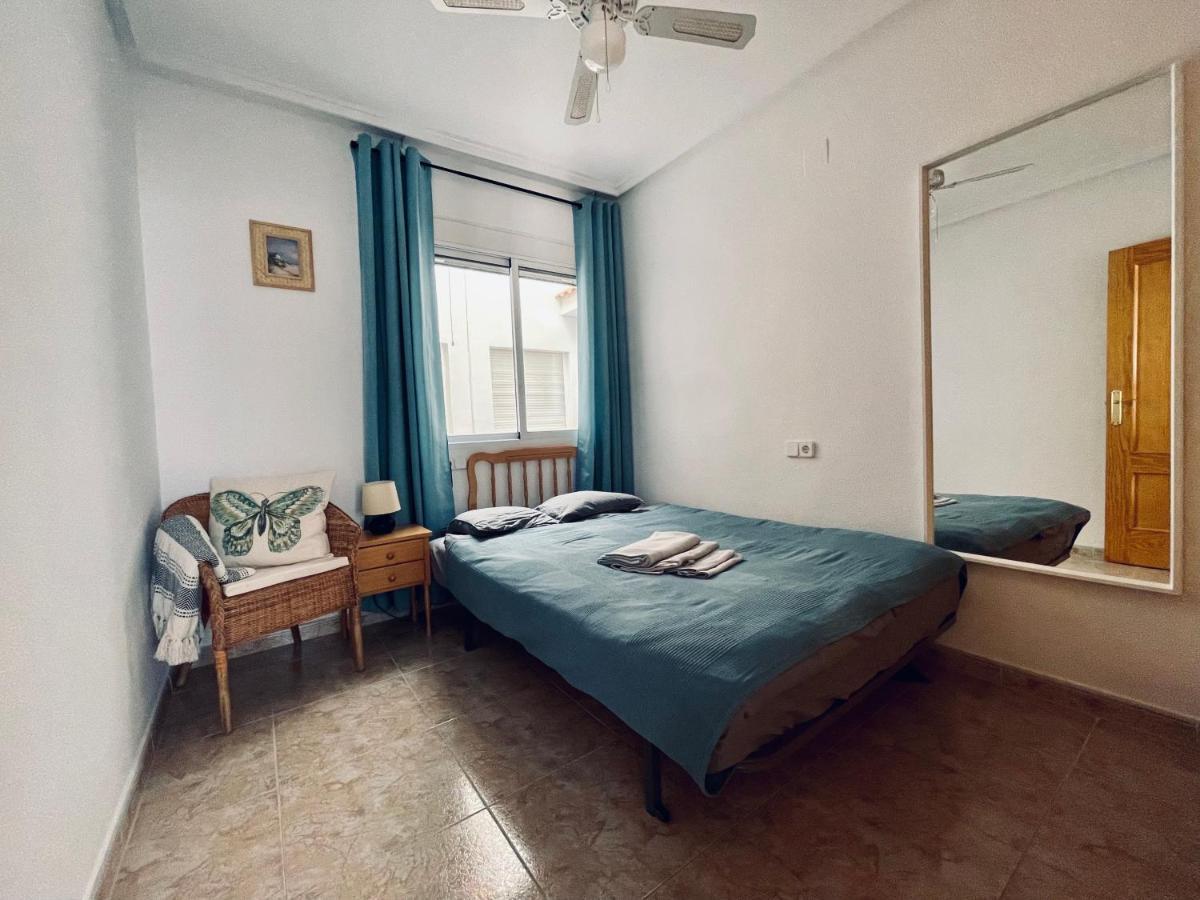 El Papagayo Apartment 2 Mins Walking To The Beach Torrevieja Exterior foto