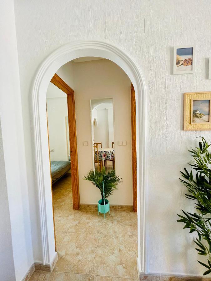 El Papagayo Apartment 2 Mins Walking To The Beach Torrevieja Exterior foto